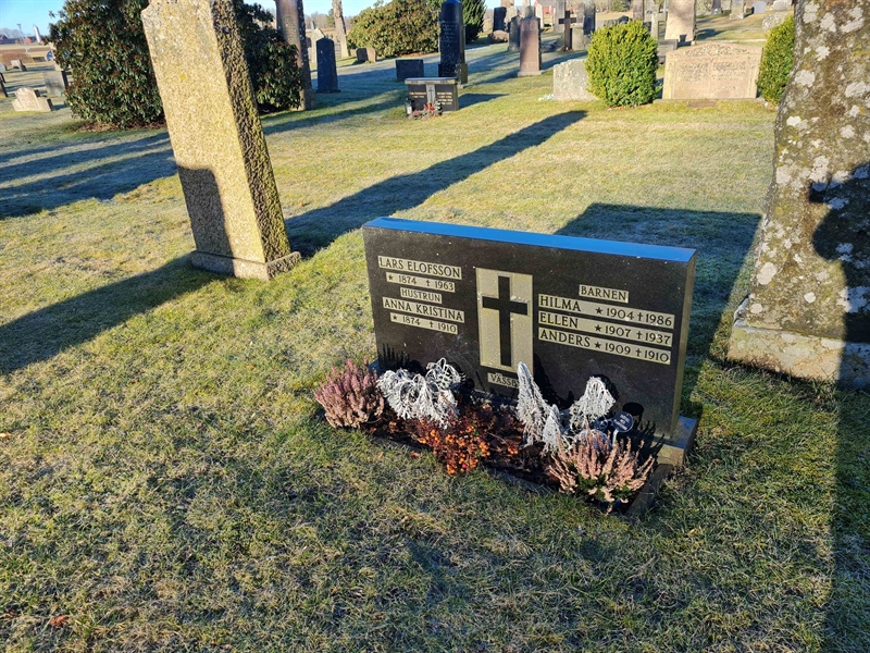 Grave number: G1 H   334