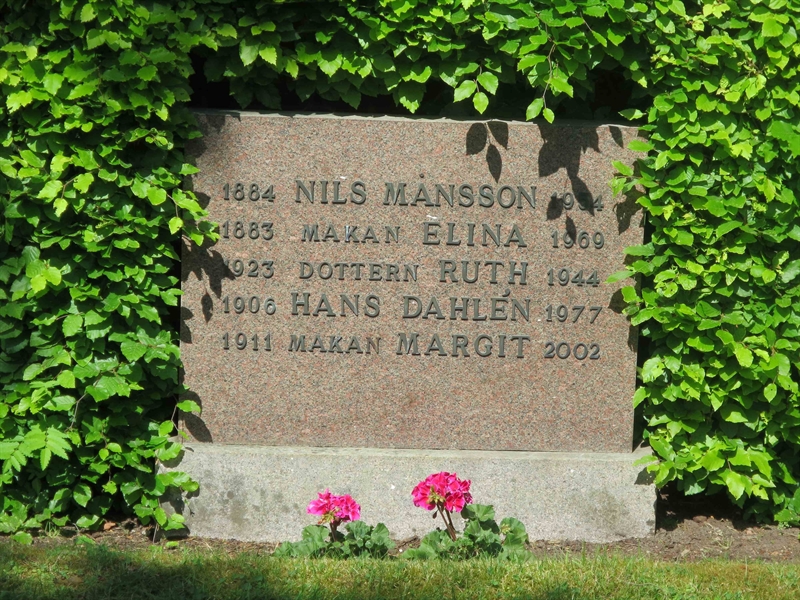 Grave number: HÖB 21     8