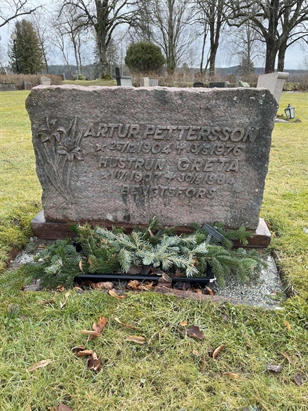 Grave number: Ärt 44 15   167+168