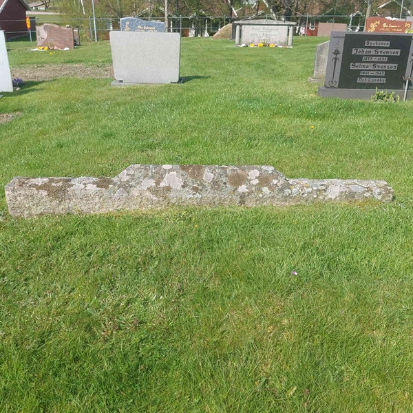 Grave number: 3 4  180