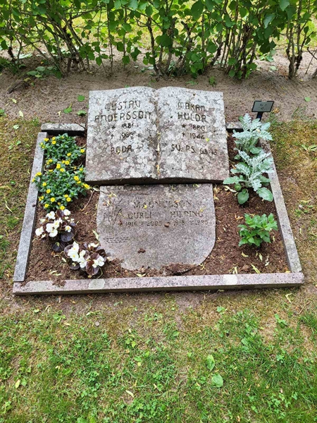 Grave number: Jä 02    40