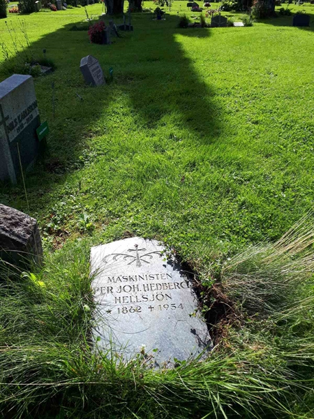 Grave number: NK A A   423