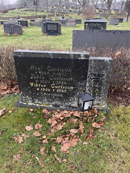 Grave number: Lax mell Kv4 77+78+79