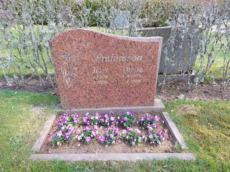 Grave number: HÖ 7   41, 42