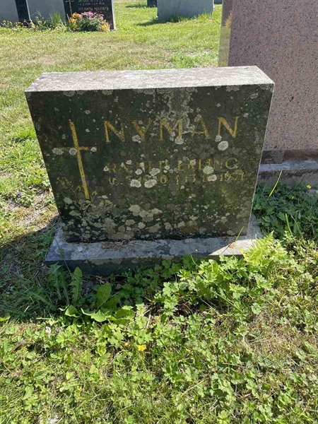 Hautatunnus: N 5 2   233a