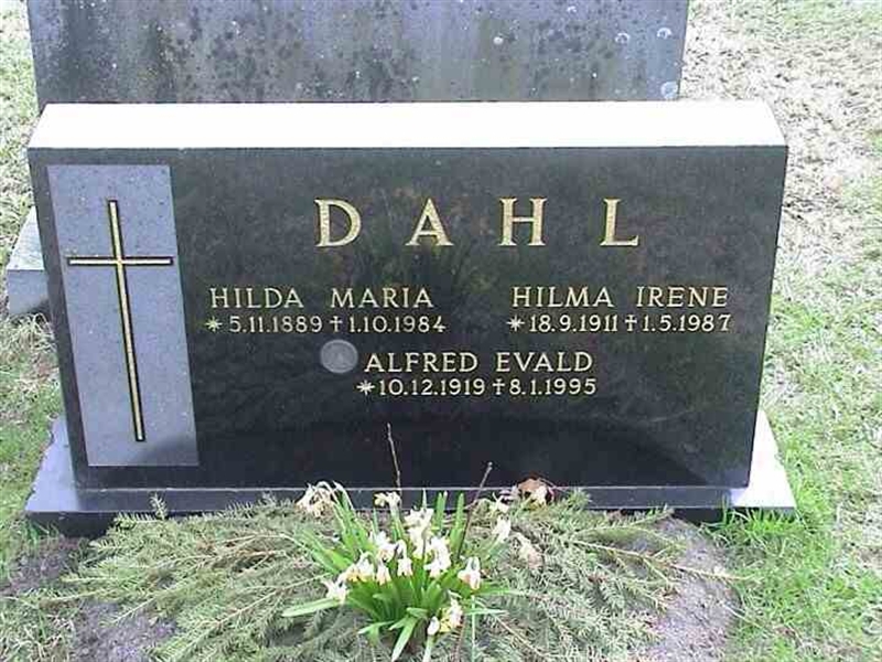 Grave number: 1 GF 04    214-216