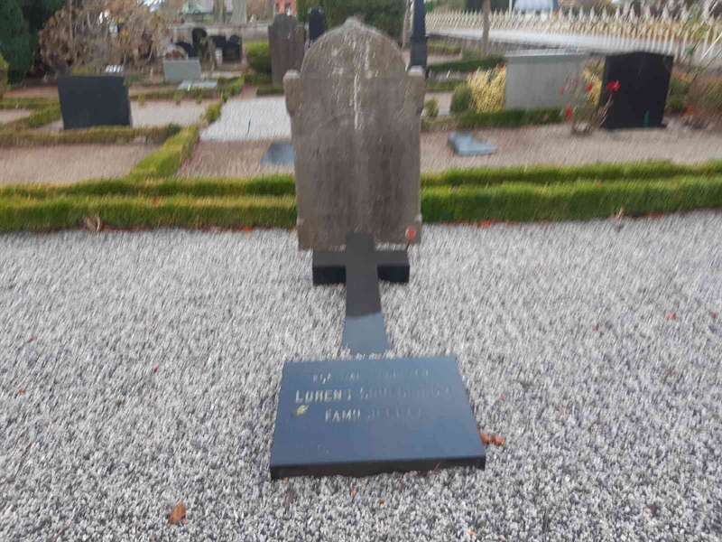 Grave number: SG C     4, 5, 6