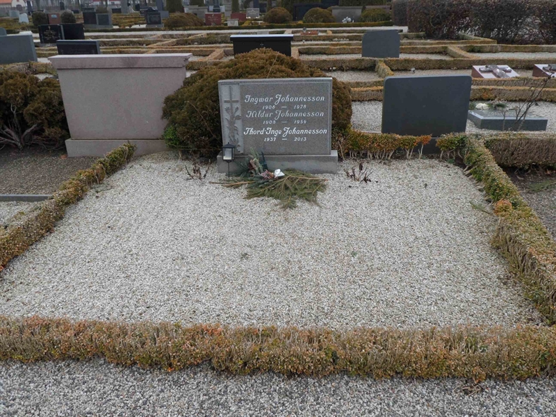 Grave number: 2 01  1920