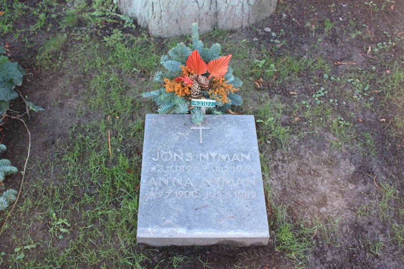 Grave number: Ö U09   107