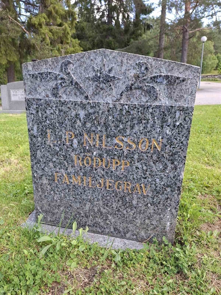 Grave number: 001 2   566