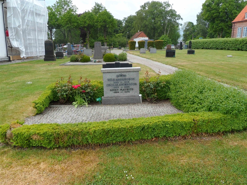 Grave number: ÖH E    11, 12