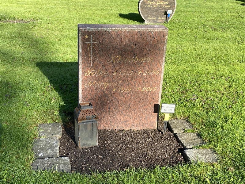 Hautatunnus: 2 C   627-628