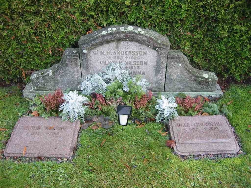 Grave number: KV C   43a-c