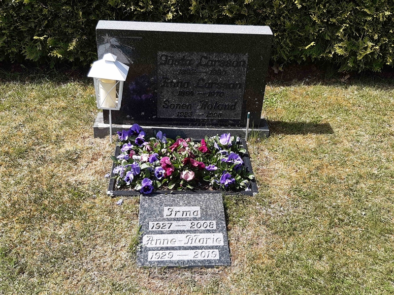 Grave number: JÄ 07   267