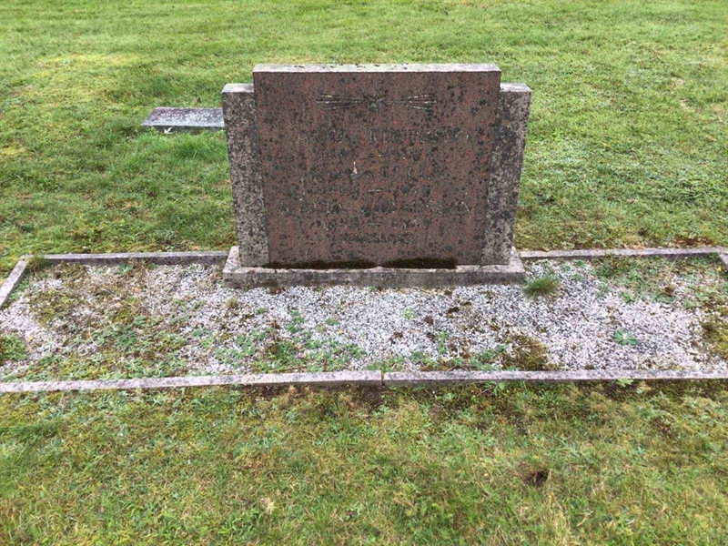 Grave number: 20 F   177-179