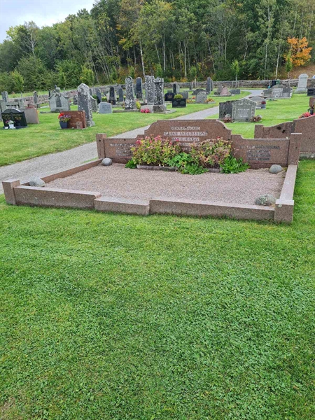 Grave number: KN 02   458, 459, 460