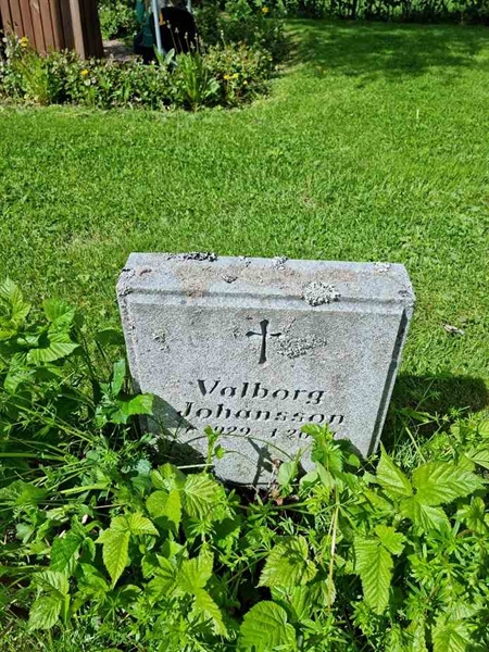 Grave number: D N 6 1833