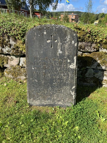 Grave number: 1 GaKy Kv09    82-83