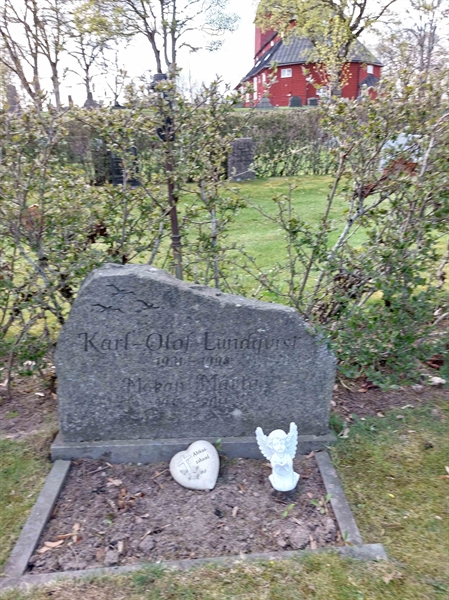 Grave number: HÖ 9   72