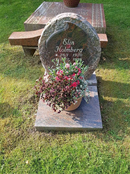 Grave number: 01  4023