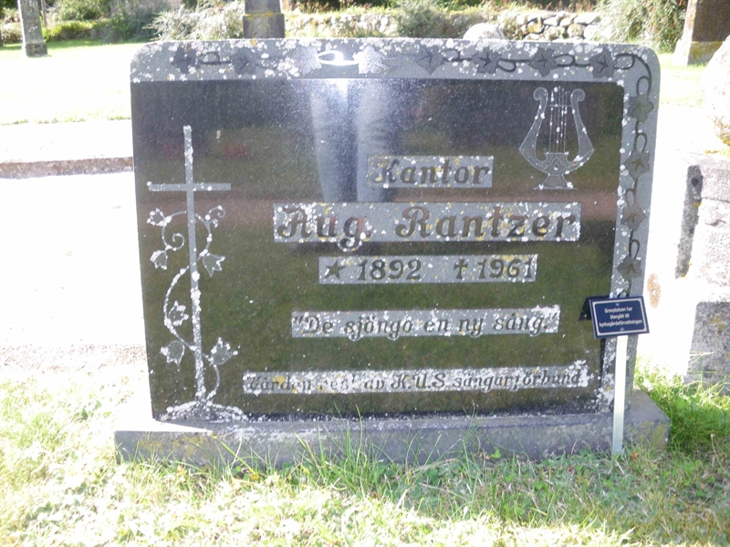 Grave number: NSK 05     4