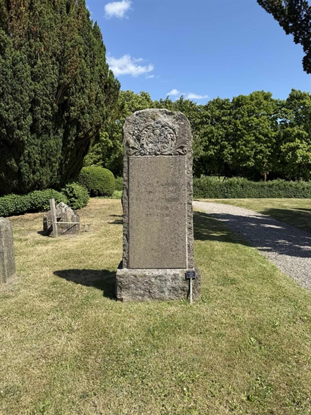 Hautatunnus: TR 4 1    56