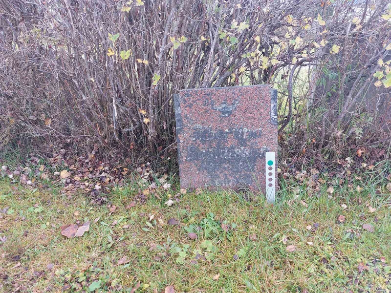 Grave number: RG F    32