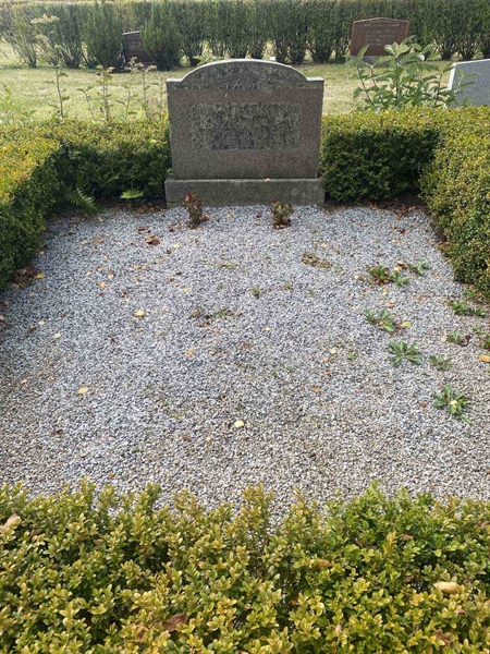Grave number: 20 B   150-151