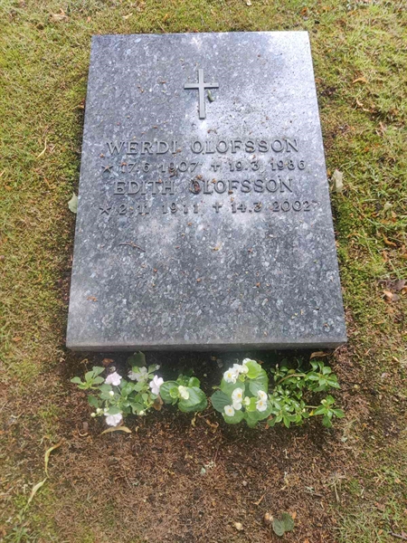 Grave number: VK D   123, 124