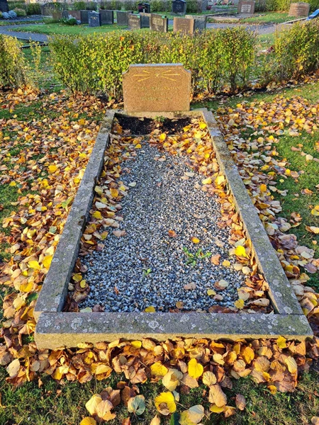 Grave number: K1 01   102