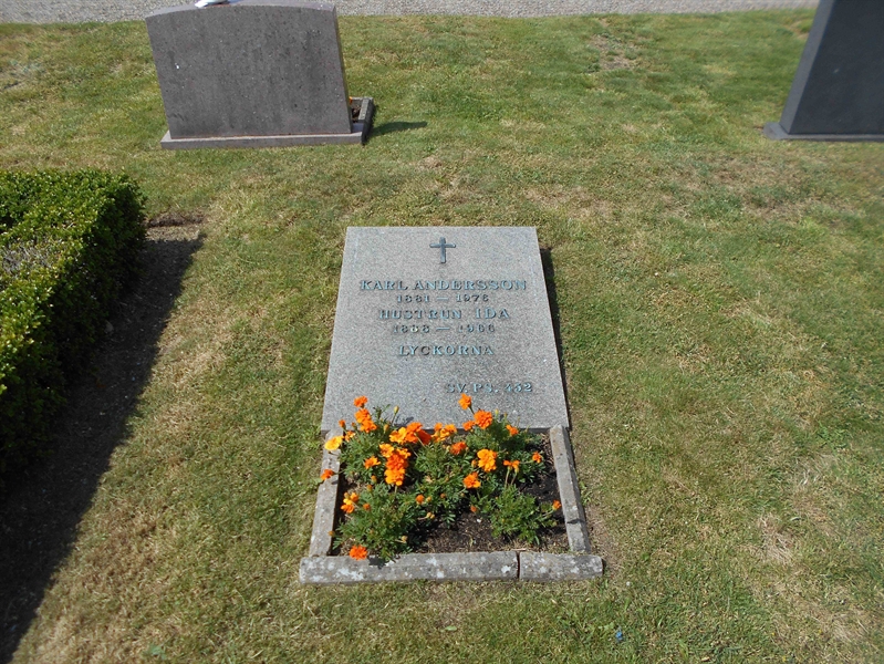 Grave number: HK F  5:11
