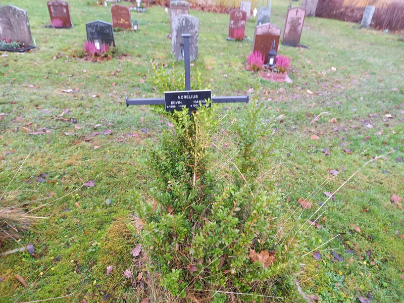 Grave number: NO 08   130