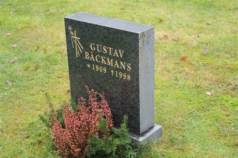 Grave number: S 7   15