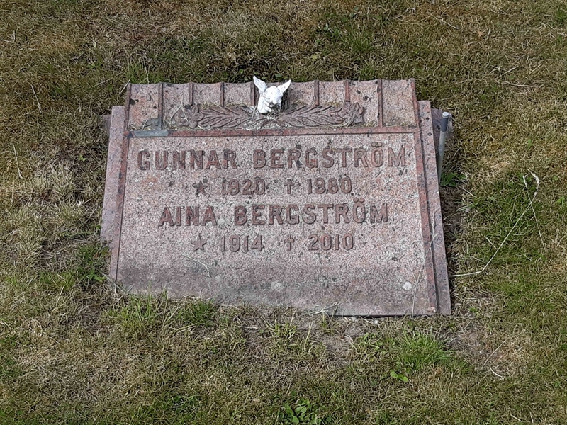 Grave number: JÄ 07   112