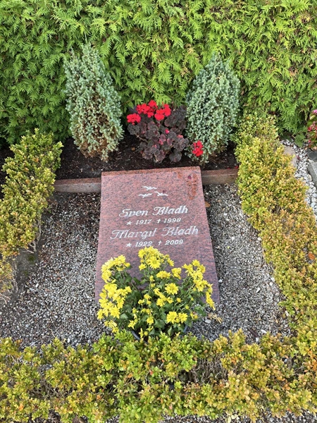 Gravnummer: NK Urn m    10