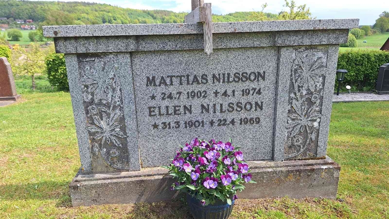 Grave number: VG D   212-213