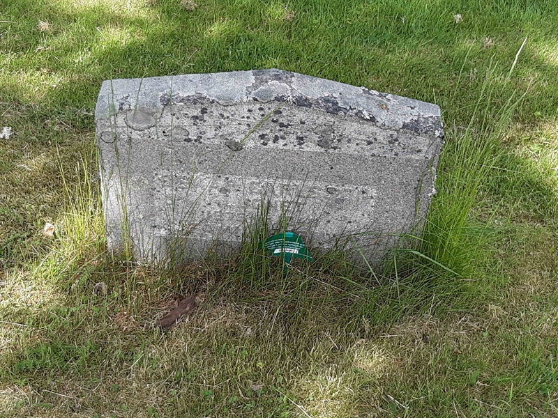 Grave number: JÄ 05   133