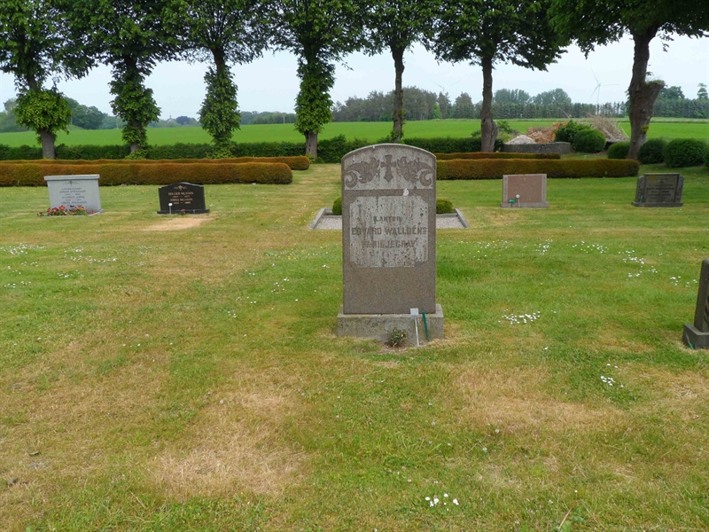 Grave number: ÖH G    33, 34