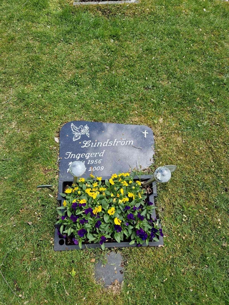 Grave number: 02 M   27