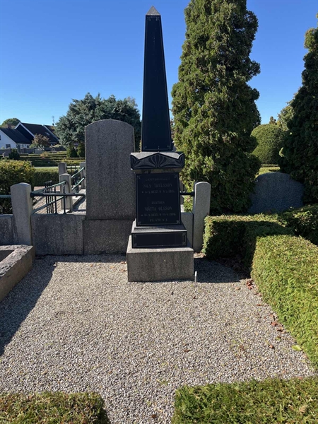 Grave number: VK III   177