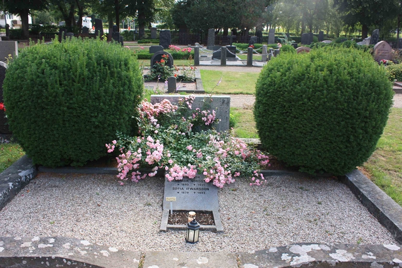 Grave number: Ö 04i    34, 35, 36