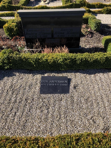 Grave number: FR B   116, 117