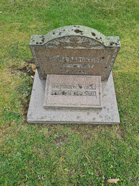 Grave number: F 04   171