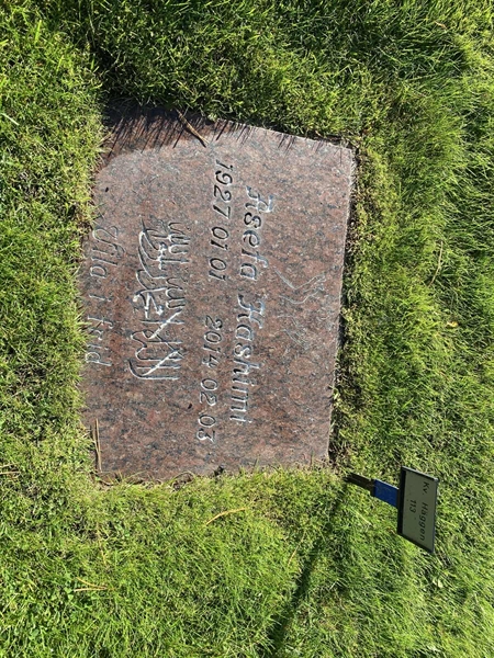 Grave number: 2 H   113