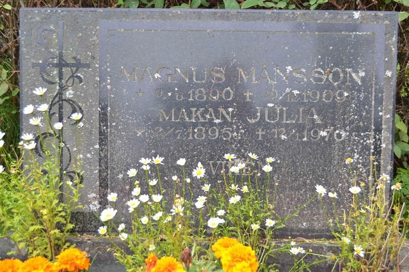 Grave number: 11 6   693-695