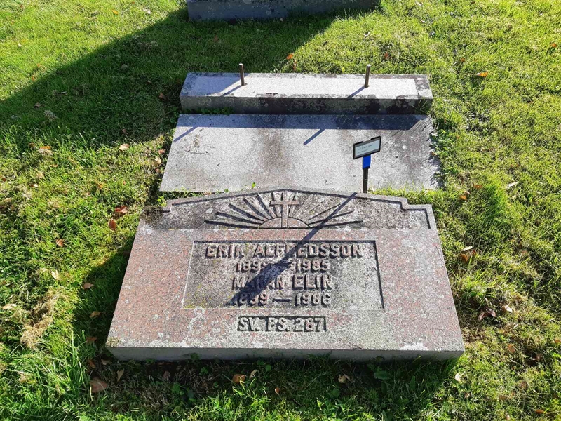 Grave number: Fr 8   357-358