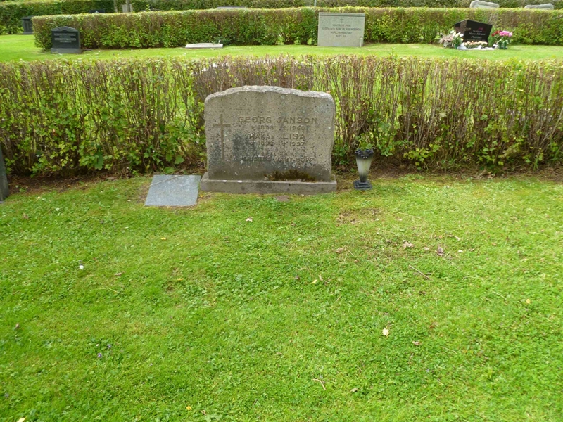 Grave number: ROG G   97, 98