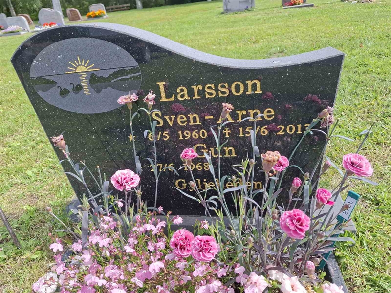 Grave number: 001 4  3718