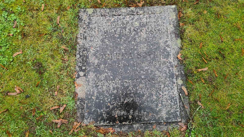 Grave number: M G 04    39-40