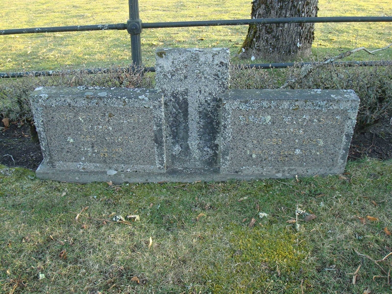 Grave number: KU 01    11, 12